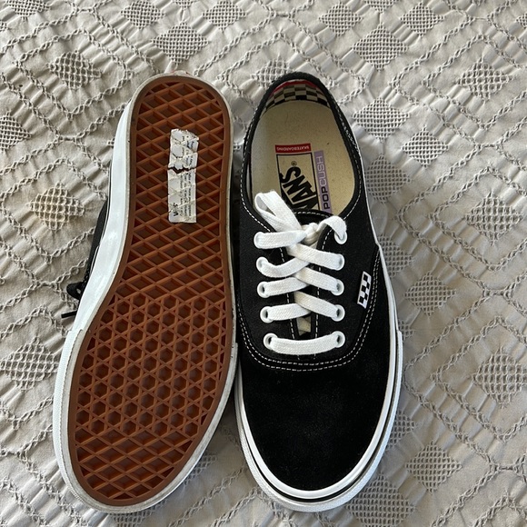 Black and white vans skate authentic size:8.5 - Picture 6 of 9